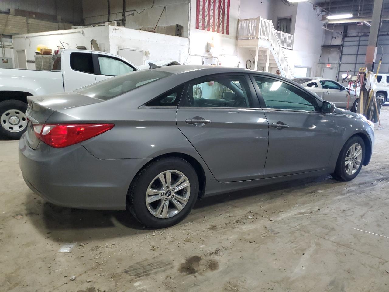 2011 Hyundai Sonata VIN 5NPEB4AC0BH066974 Copart auction photo, water/flood damage thumbnail 3