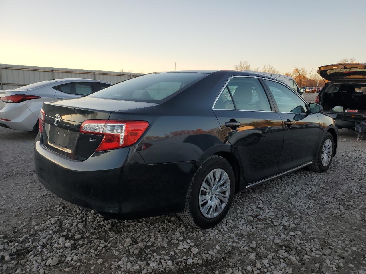 2012 Toyota Camry VIN 4T1BF1FK5CU083052 Copart auction photo, front end damage thumbnail 3