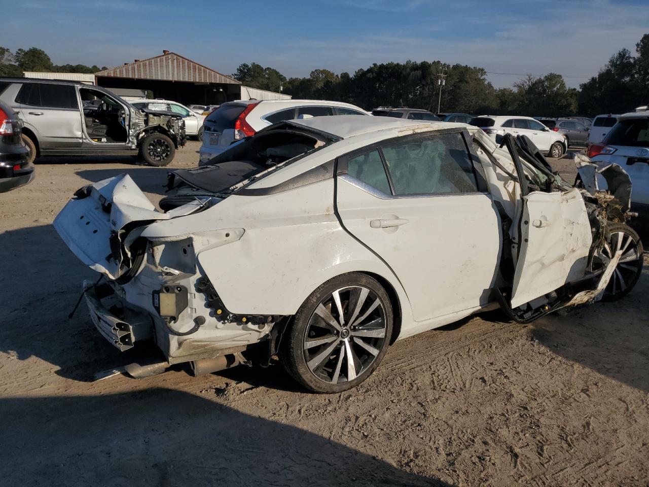 2020 Nissan Altima VIN 1N4BL4CV6LC142733 Copart auction photo, rollover damage thumbnail 3