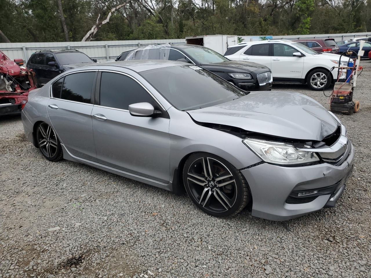 2017 Honda Accord VIN 1HGCR2F56HA301560 Copart auction photo, front end damage thumbnail 4