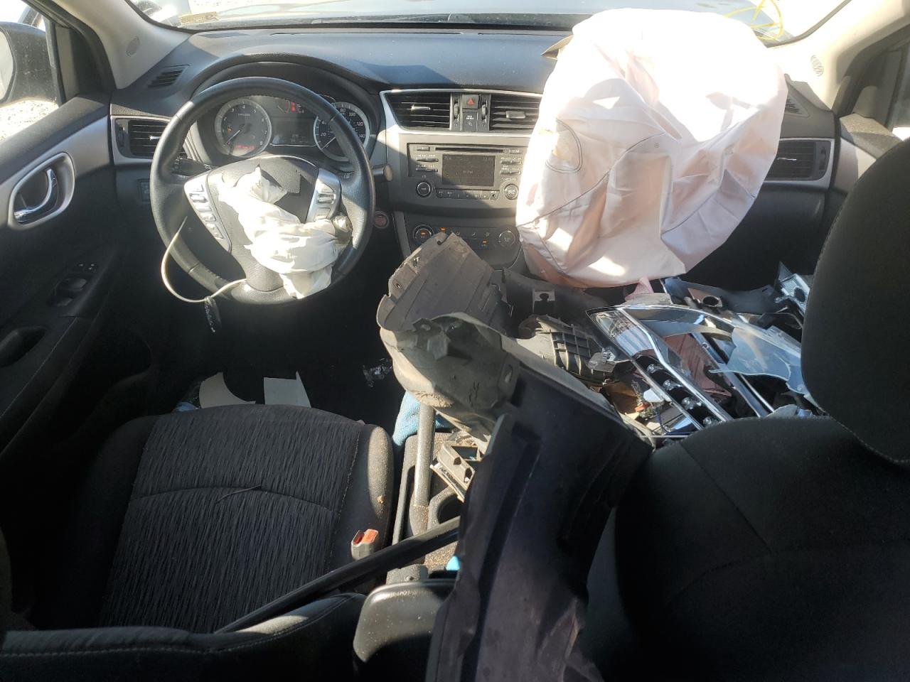 2014 Nissan Sentra VIN 3N1AB7AP9EY320193 Copart auction photo, front end / minor dent/scratches damage thumbnail 8