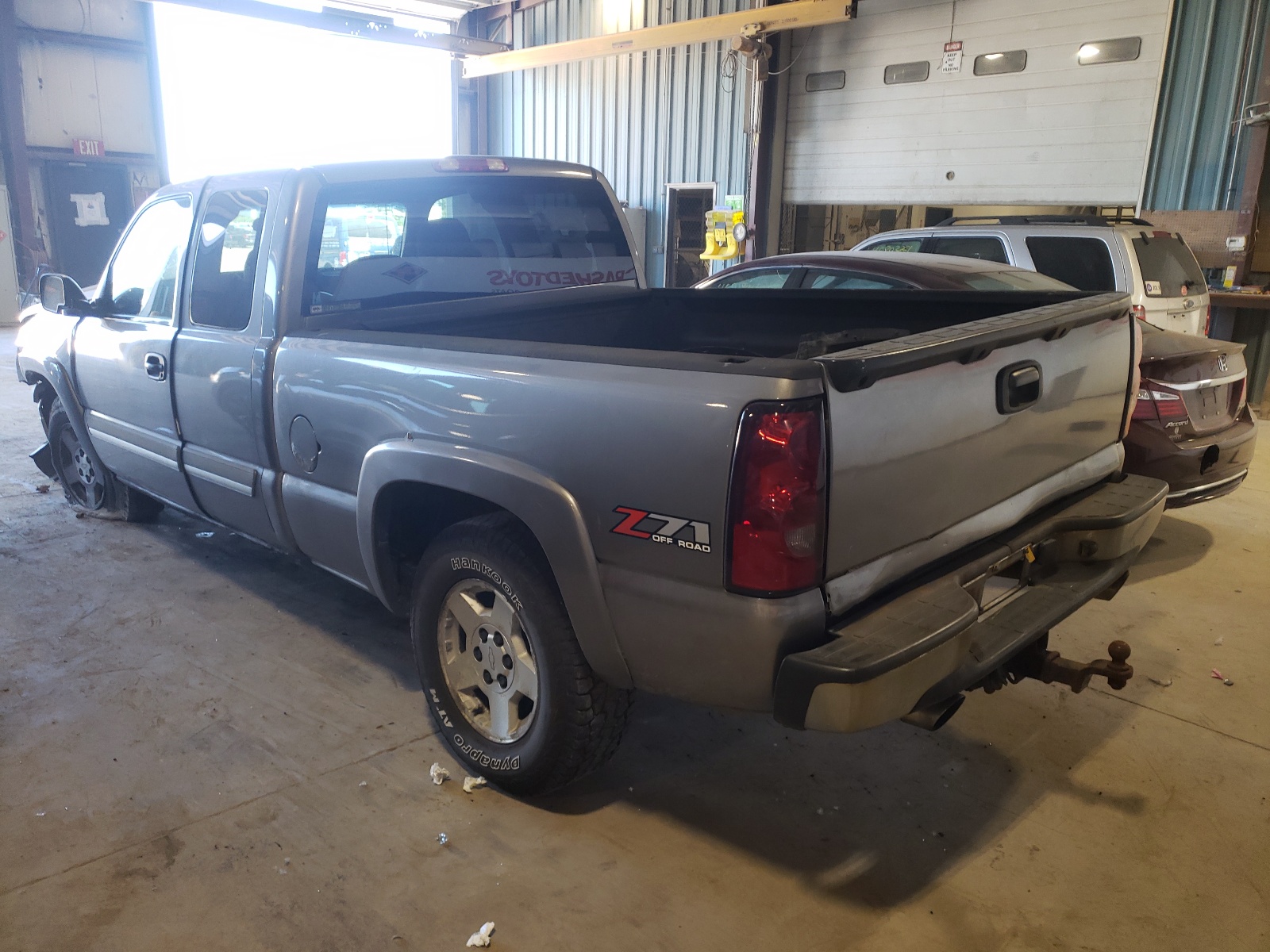 2006 Chevrolet Silverado VIN 1GCEK19Z76Z164440 Copart auction photo, front end / minor dent/scratches damage thumbnail 3
