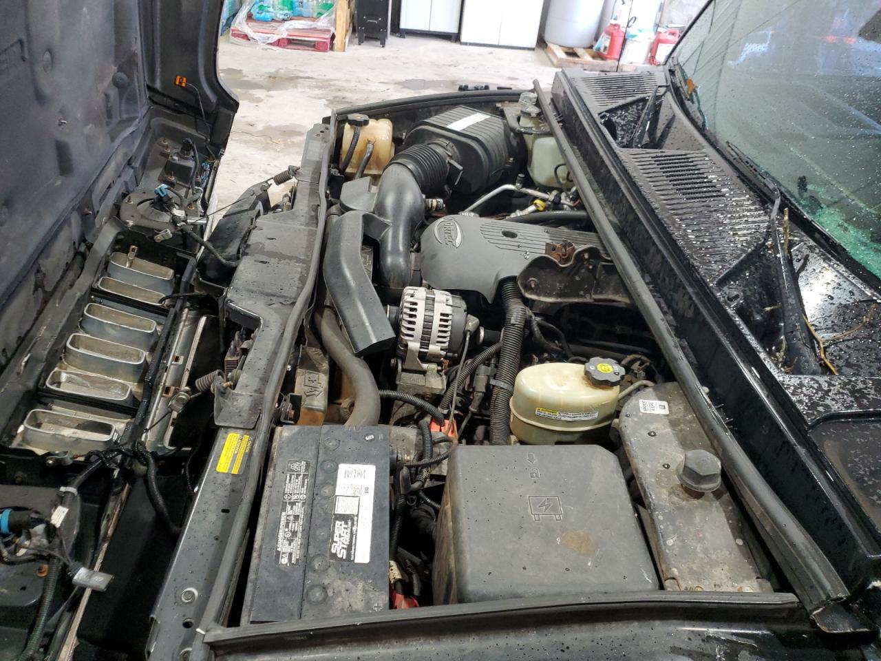 2004 Hummer H2 VIN 5GRGN23U74H102864 Copart auction photo, front end / side damage thumbnail 12