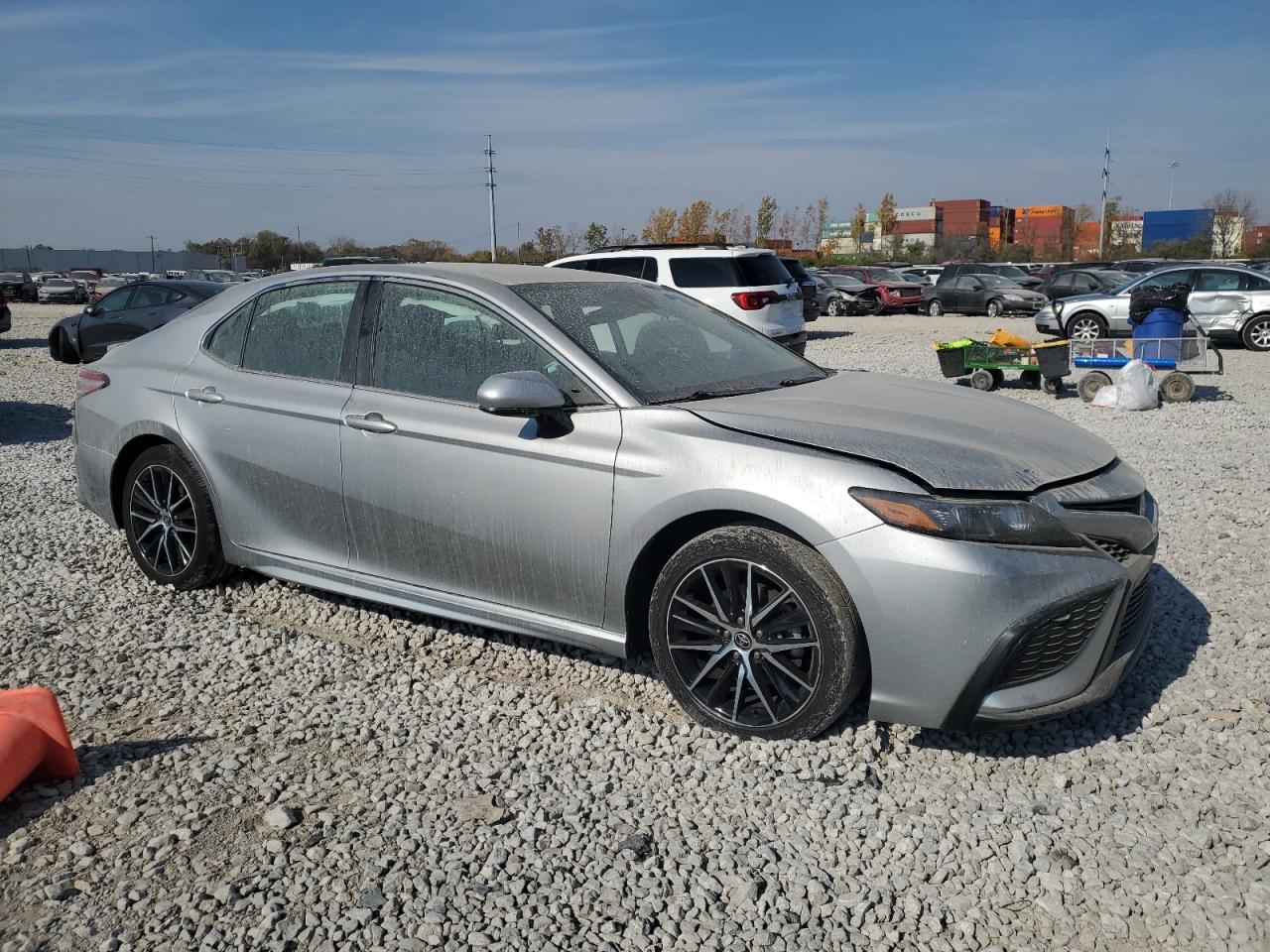 2021 Toyota Camry VIN 4T1G11AK8MU525688 Copart auction photo, side / rear end damage thumbnail 4