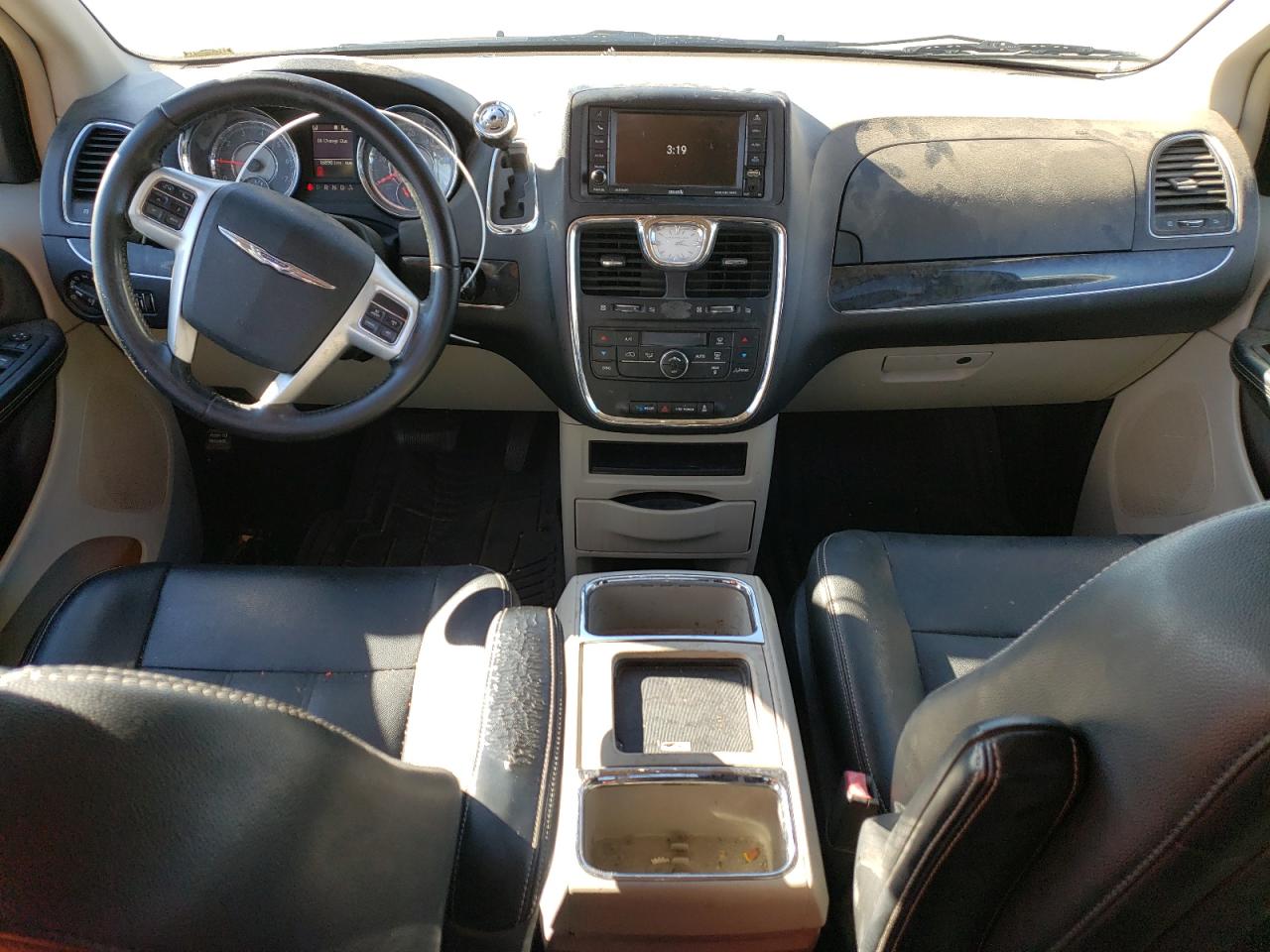 2015 Chrysler Town & Country VIN 2C4RC1BG2FR696342 Copart auction photo, front end / rear end damage thumbnail 8