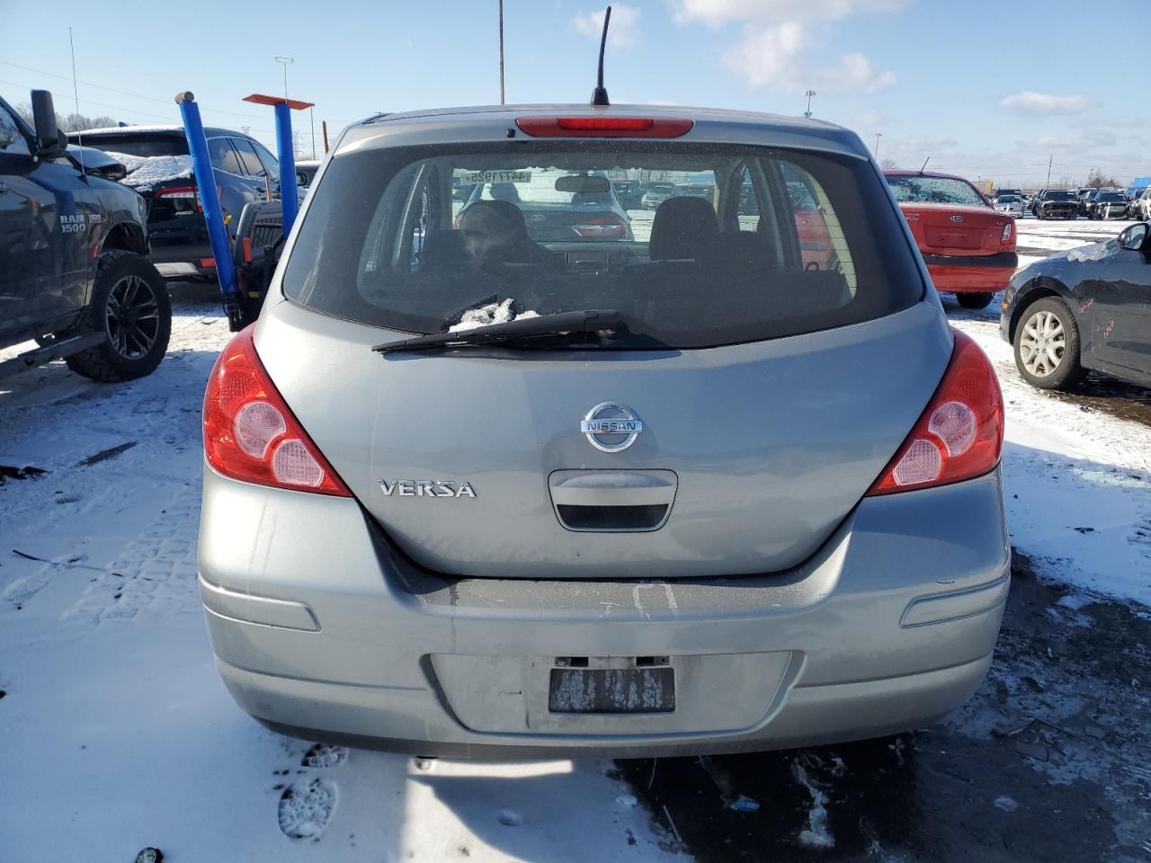 2010 Nissan Versa VIN 3N1BC1CP2AL442476 Copart auction photo, front end damage thumbnail 6