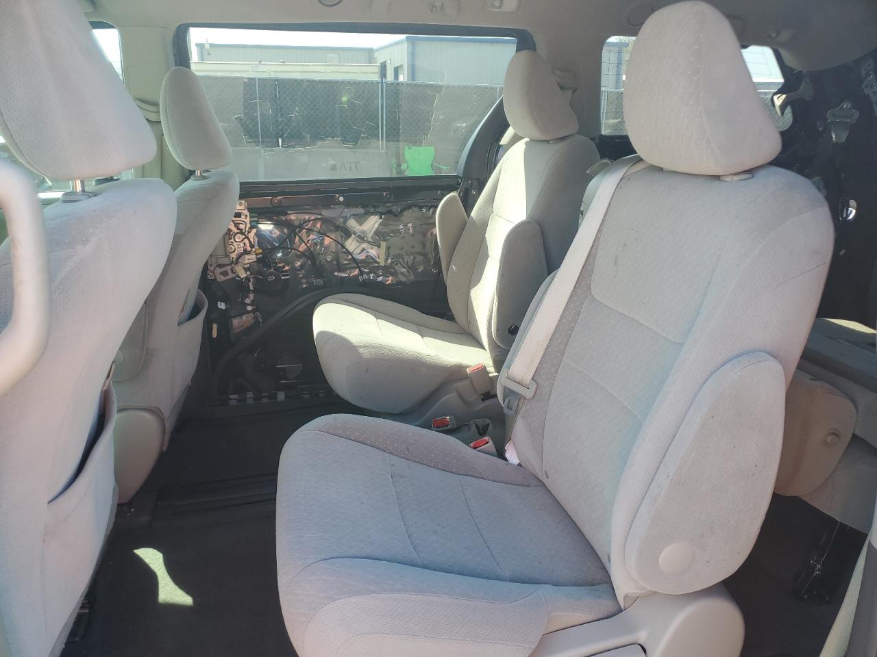 2015 Toyota Sienna VIN 5TDKK3DC8FS655490 Copart auction photo, rear end / minor dent/scratches damage thumbnail 11