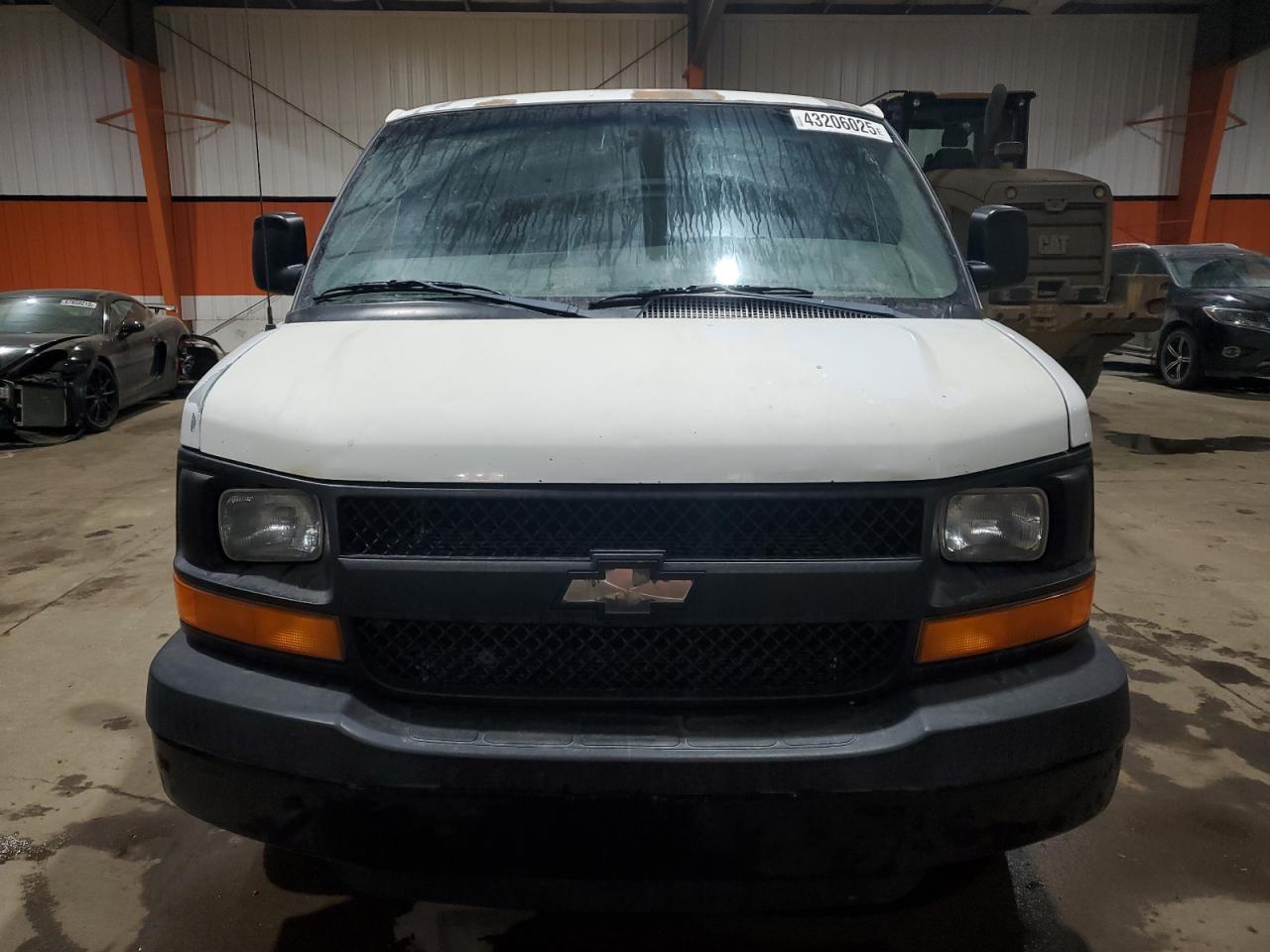 2005 Chevrolet Express VIN 1GCHG35V551241414 Copart auction photo, hail / minor dent/scratches damage thumbnail 5