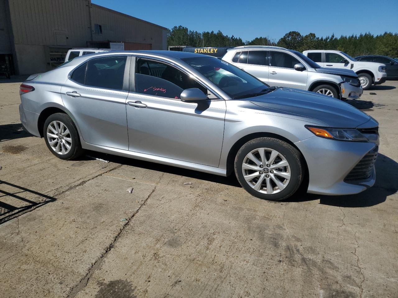 2020 Toyota Camry VIN 4T1C11AK3LU961135 Copart auction photo, all over damage thumbnail 4