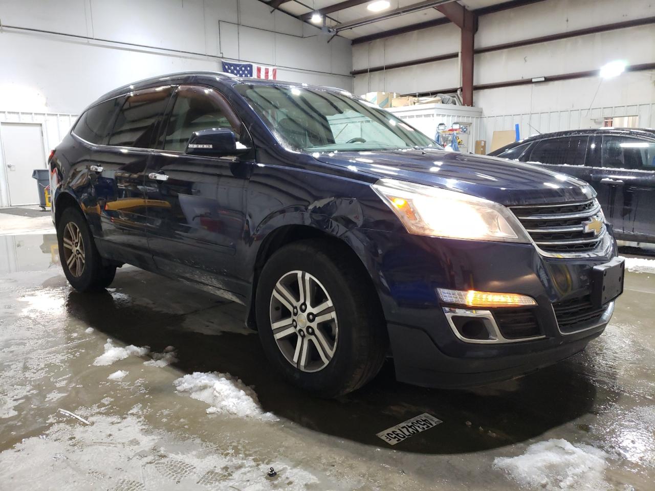 2015 Chevrolet Traverse VIN 1GNKVHKDXFJ267696 Copart auction photo, front end / hail damage thumbnail 4