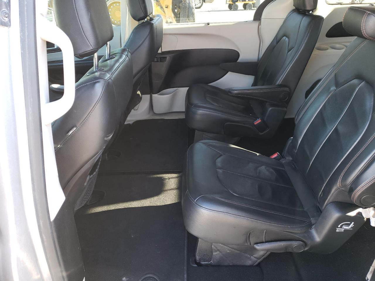 2017 Chrysler Pacifica VIN 2C4RC1BG6HR702453 Copart auction photo, water/flood damage thumbnail 11