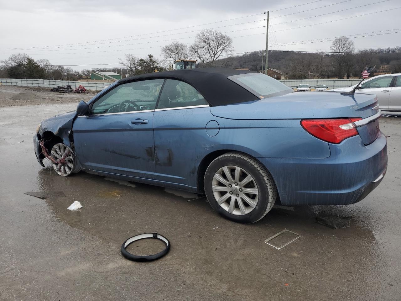 2011 Chrysler 200 VIN 1C3BC2EG2BN530305 Copart auction photo, front end damage thumbnail 2