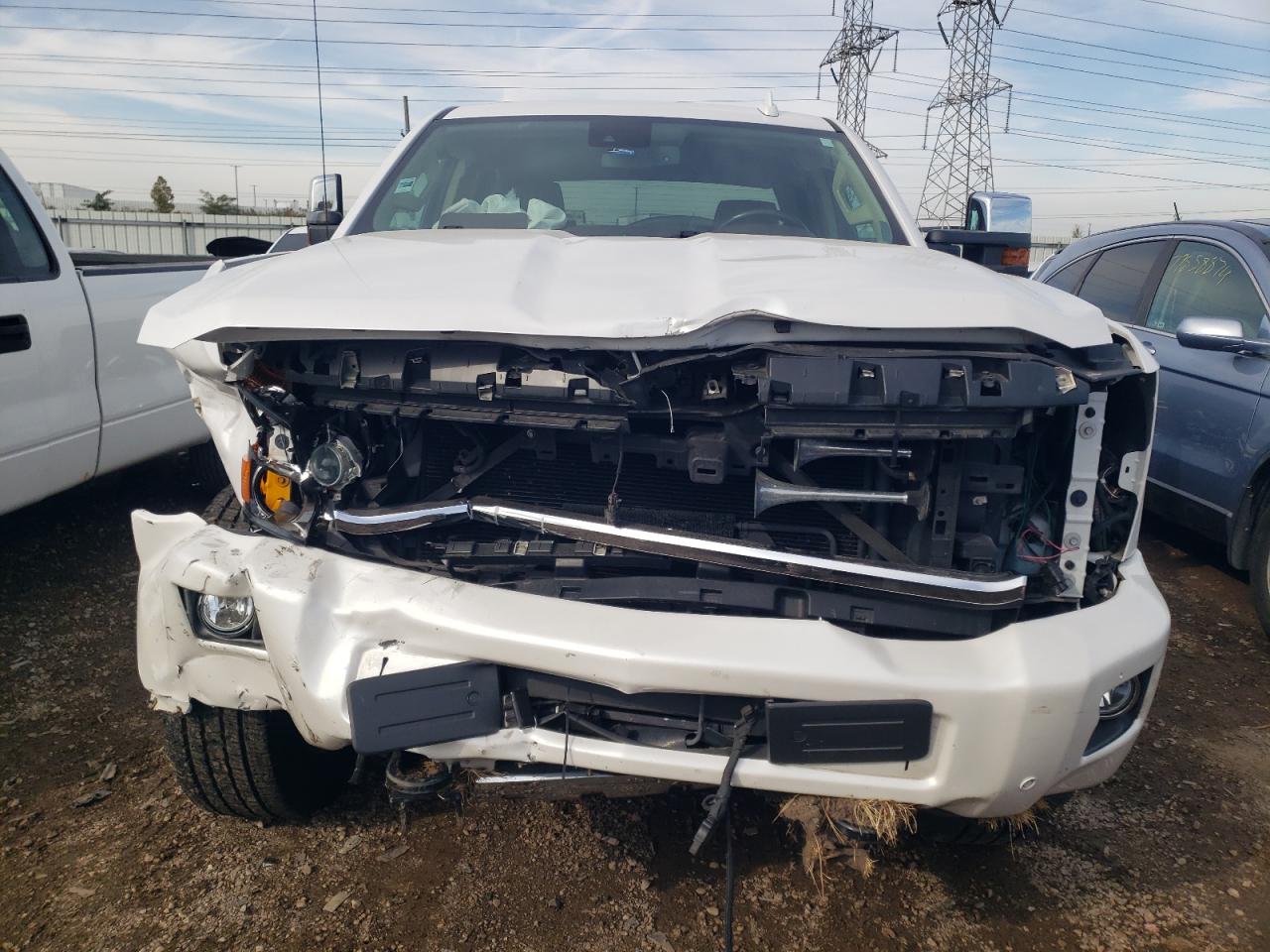 2019 Chevrolet Silverado VIN 1GC1KUEG6KF178863 Copart auction photo, front end / side damage thumbnail 5