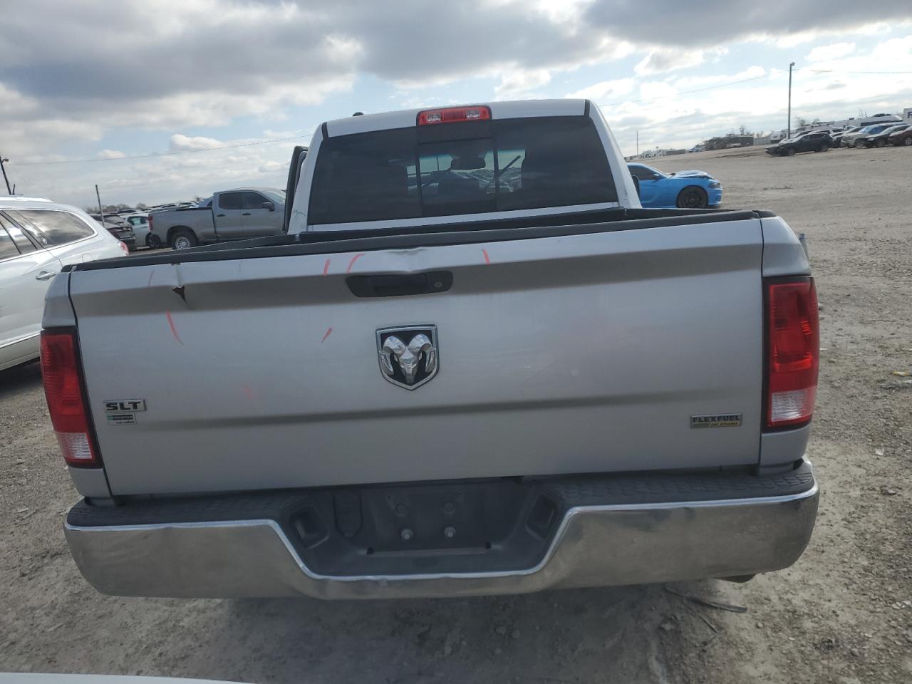2015 RAM 1500 VIN 1C6RR6GG7FS685766 Copart auction photo, side / front end damage thumbnail 6