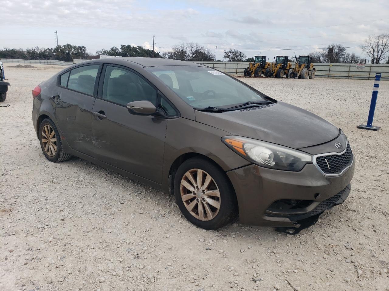 2014 KIA Forte VIN KNAFX4A62E5093871 Copart auction photo, all over damage thumbnail 4