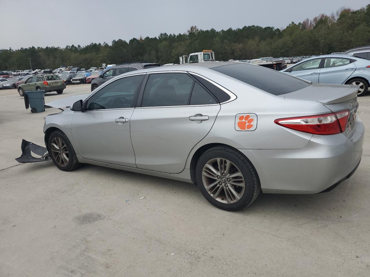 2016 Toyota Camry VIN 4T1BF1FK6GU227620 Copart auction photo, front end damage thumbnail 2