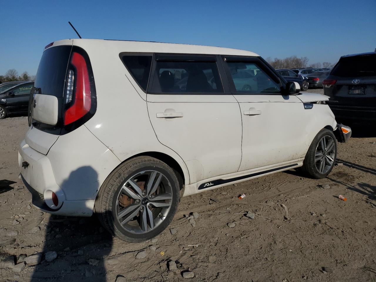 2016 KIA Soul VIN KNDJP3A51G7352744 Copart auction photo, front end / rear end damage thumbnail 3