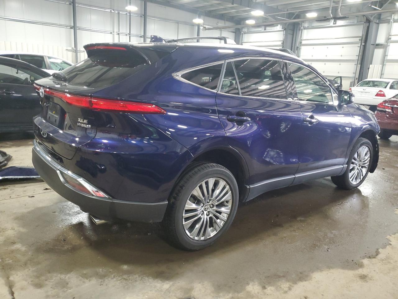2021 Toyota Venza VIN JTEAAAAH7MJ016493 Copart auction photo, front end damage thumbnail 3