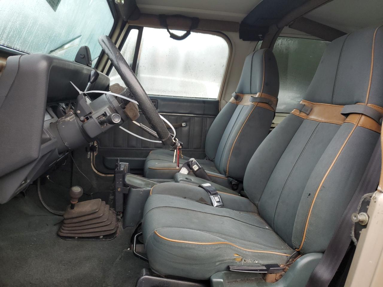 1994 Jeep Wrangler VIN 1J4FY49S2RP465201 Copart auction photo, water/flood / minor dent/scratches damage thumbnail 7