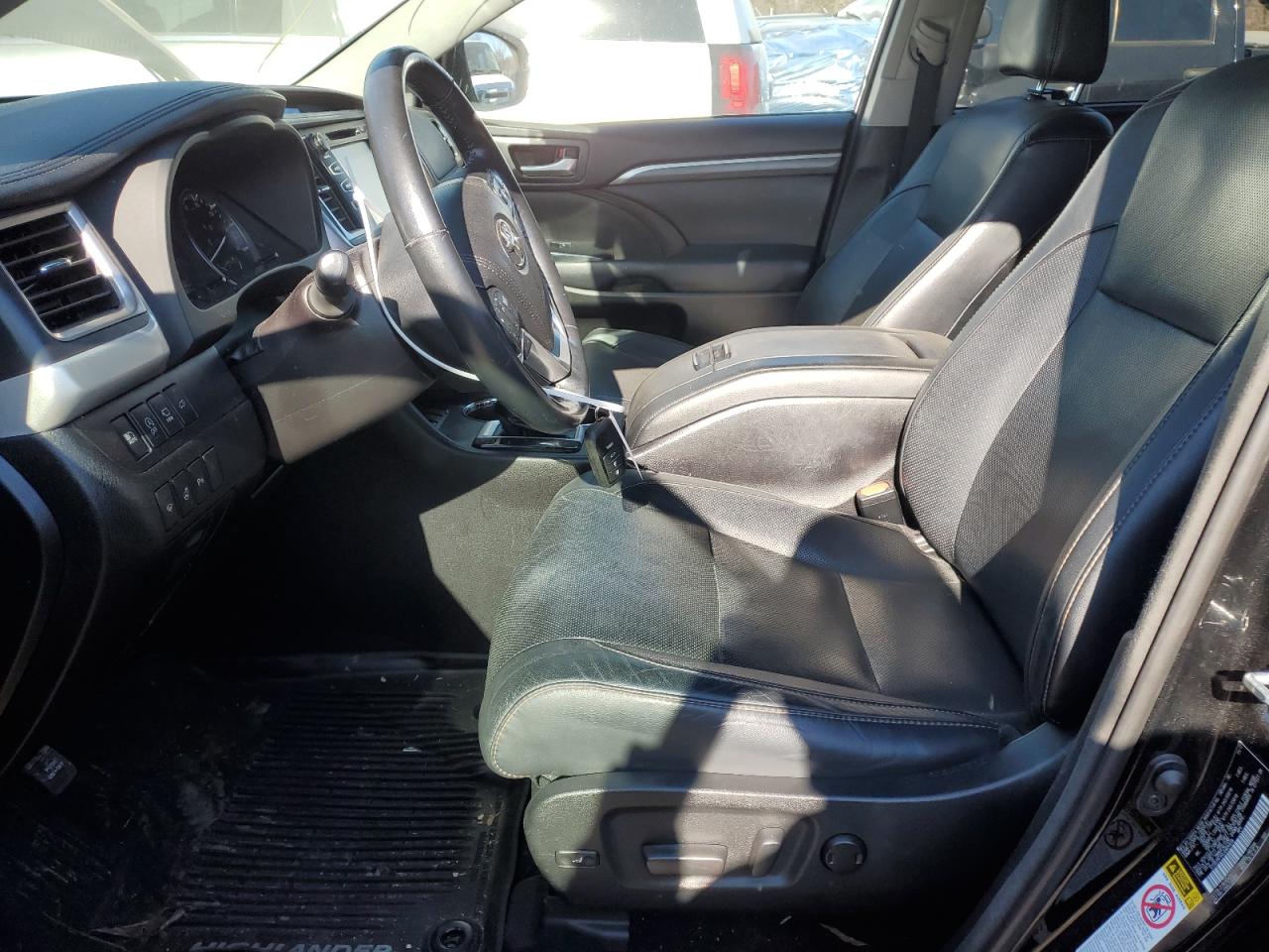 2018 Toyota Highlander VIN 5TDDZRFH0JS804838 Copart auction photo, rear end damage thumbnail 7