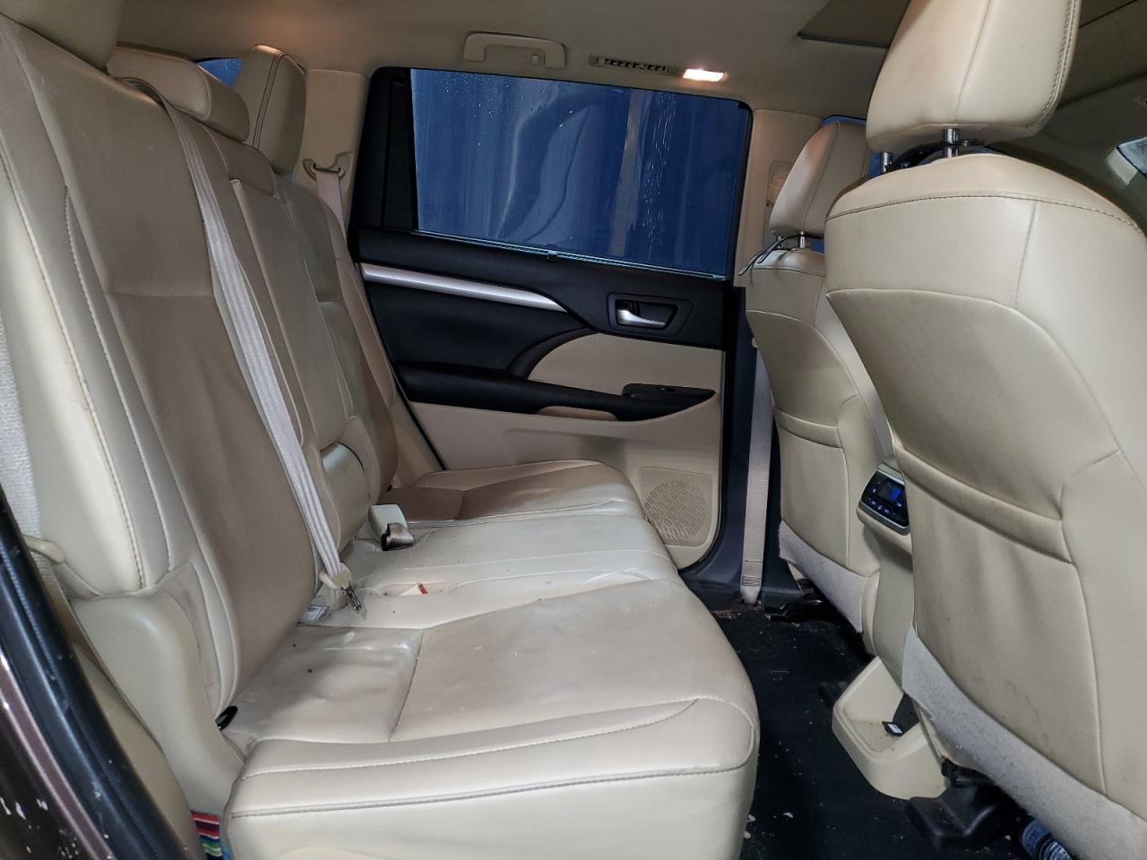 2019 Toyota Highlander VIN 5TDKZRFH4KS311592 Copart auction photo, front end damage thumbnail 11