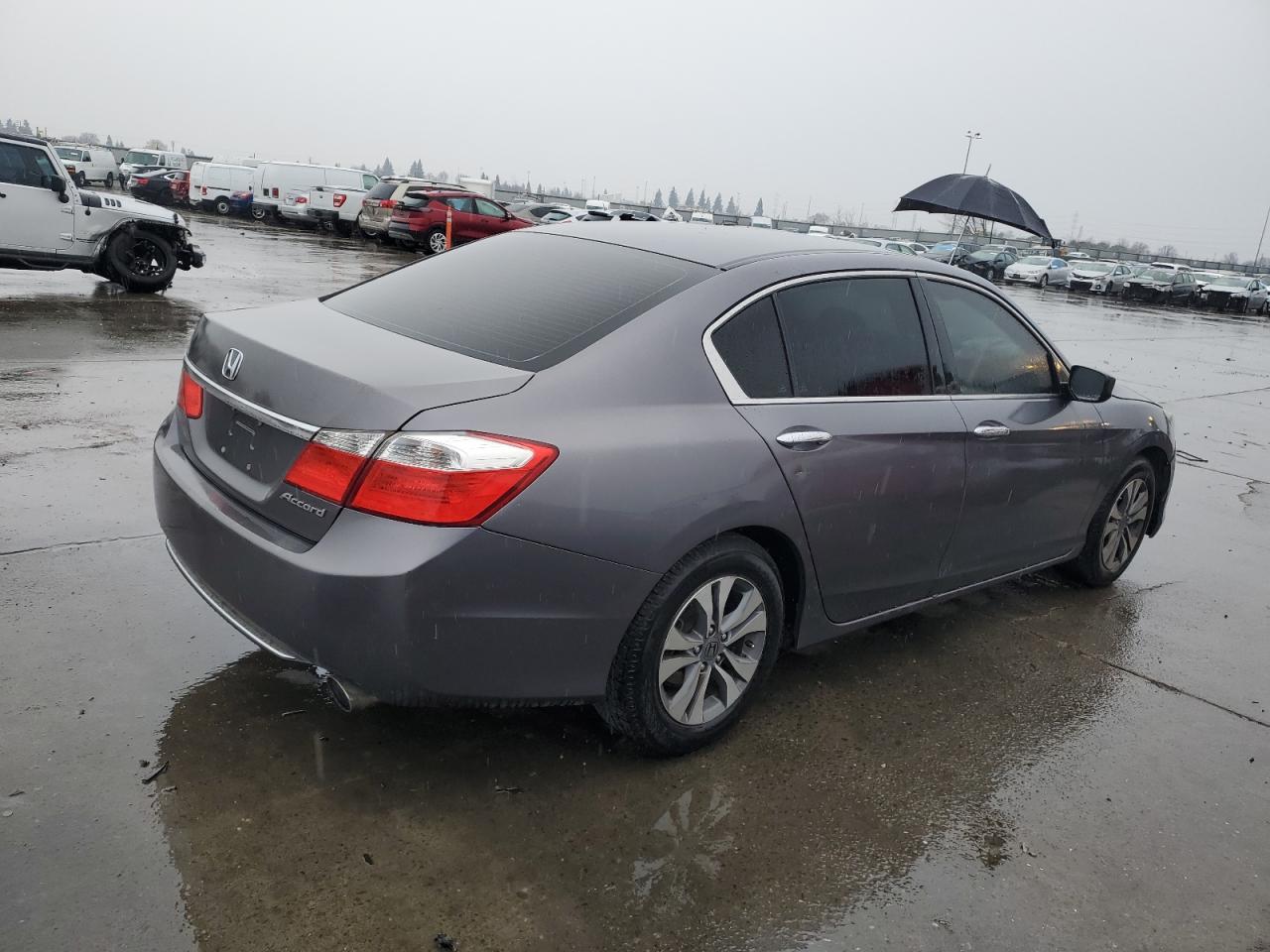 2015 Honda Accord VIN 1HGCR2F34FA167143 Copart auction photo, front end / side damage thumbnail 3