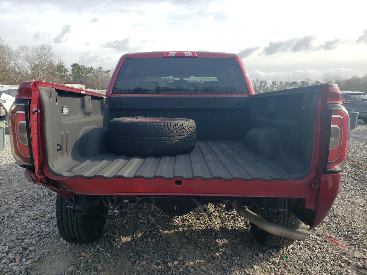2018 GMC Sierra VIN 3GTP1NECXJG158385 Copart auction photo, rear end / minor dent/scratches damage thumbnail 6
