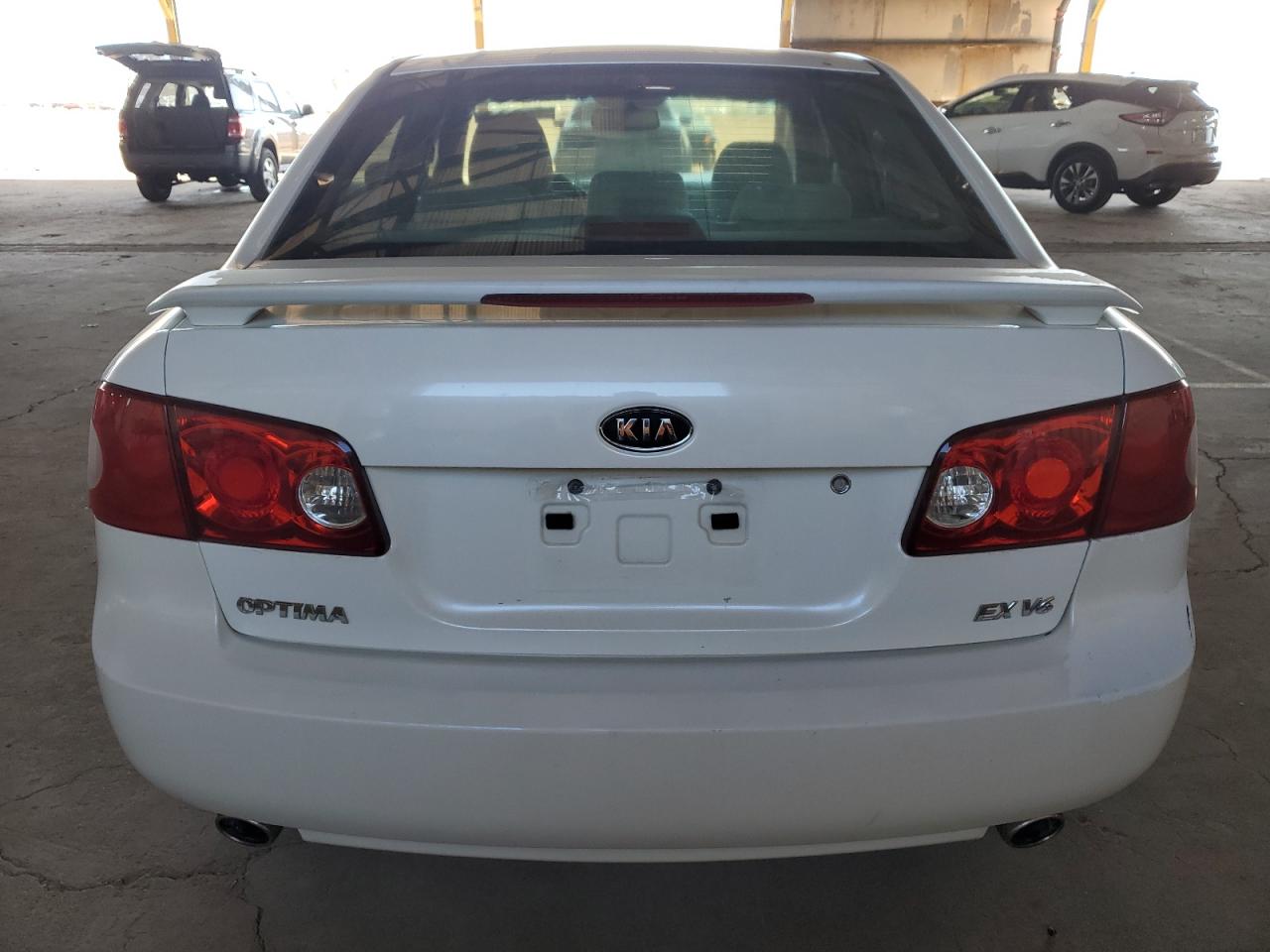 2007 KIA Optima VIN KNAGE124075087981 Copart auction photo, front end / rear end damage thumbnail 6