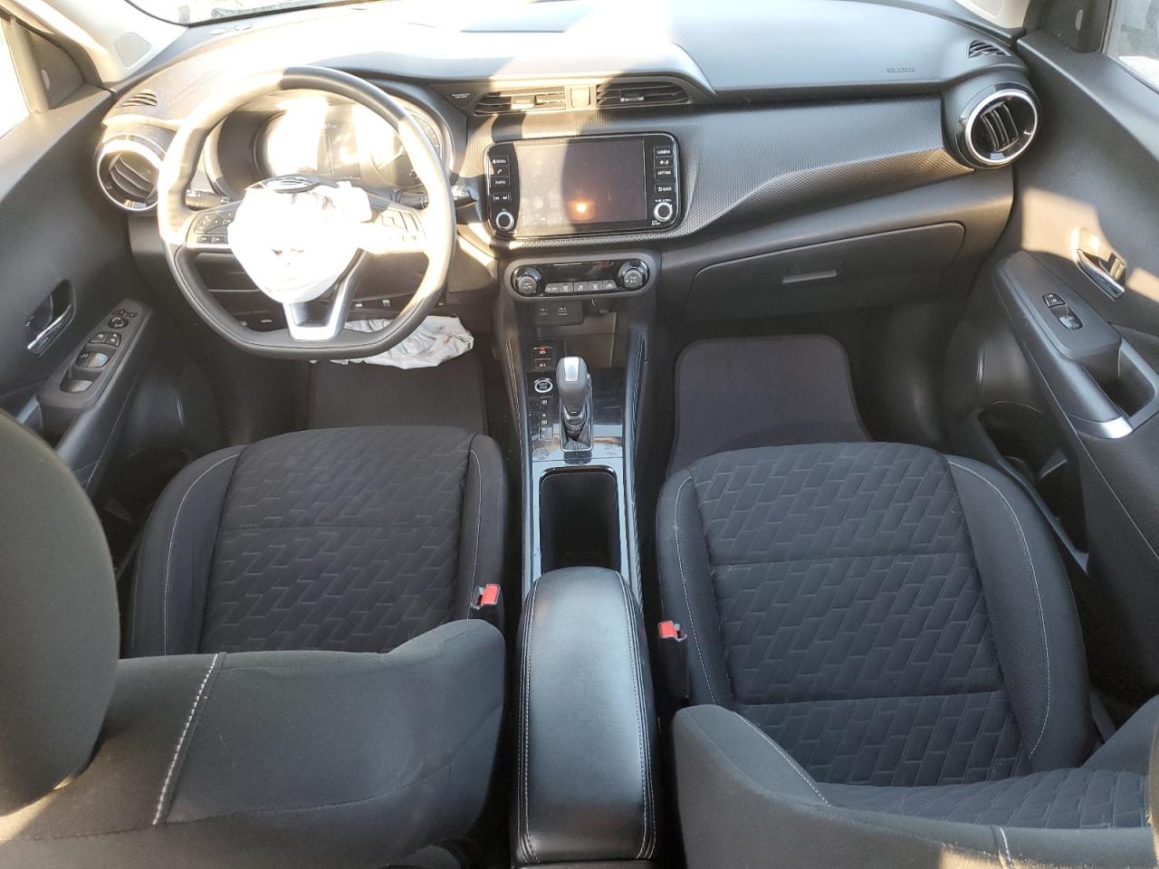 2021 Nissan Kicks VIN 3N1CP5CV3ML487929 Copart auction photo, front end / side damage thumbnail 8