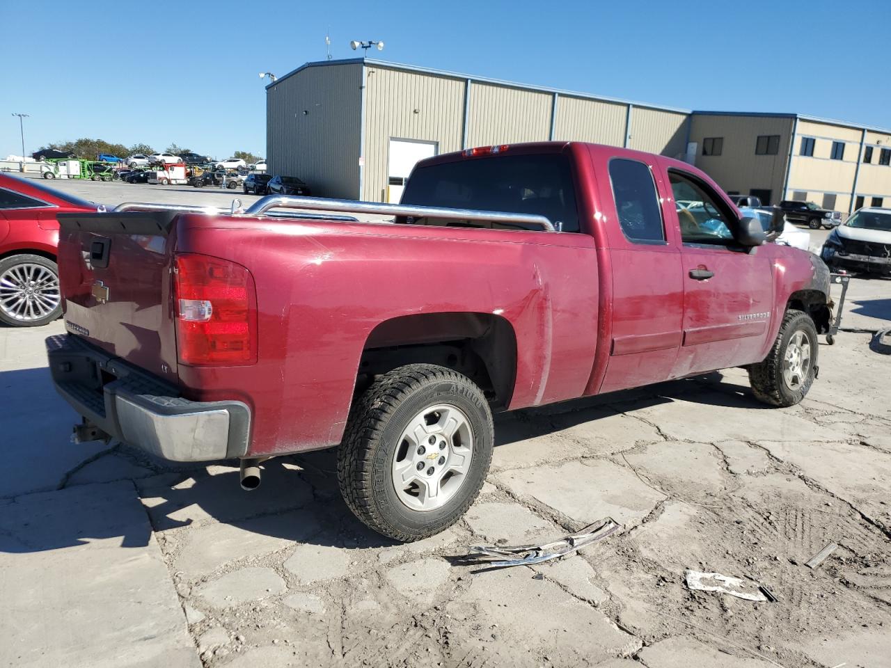 2007 Chevrolet Silverado VIN 2GCEC19J471611520 Copart auction photo, burn - engine damage thumbnail 3