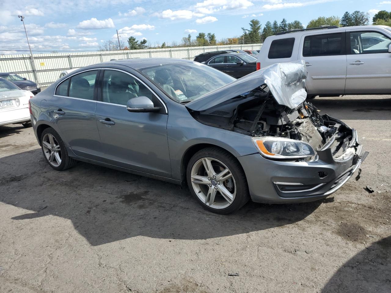 2016 Volvo S60 VIN YV126MFK9G2394422 Copart auction photo, front end damage thumbnail 4