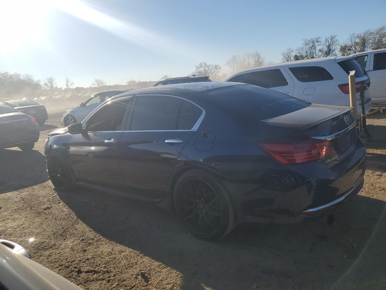 2016 Honda Accord VIN 1HGCR2F6XGA125748 Copart auction photo, front end / minor dent/scratches damage thumbnail 3