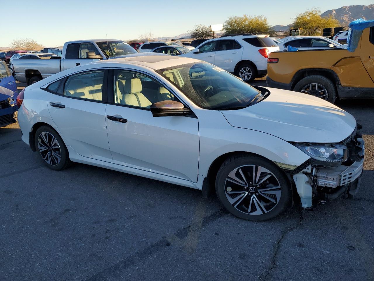 2017 Honda Civic VIN 19XFC1F32HE009214 Copart auction photo, front end / rear end damage thumbnail 4