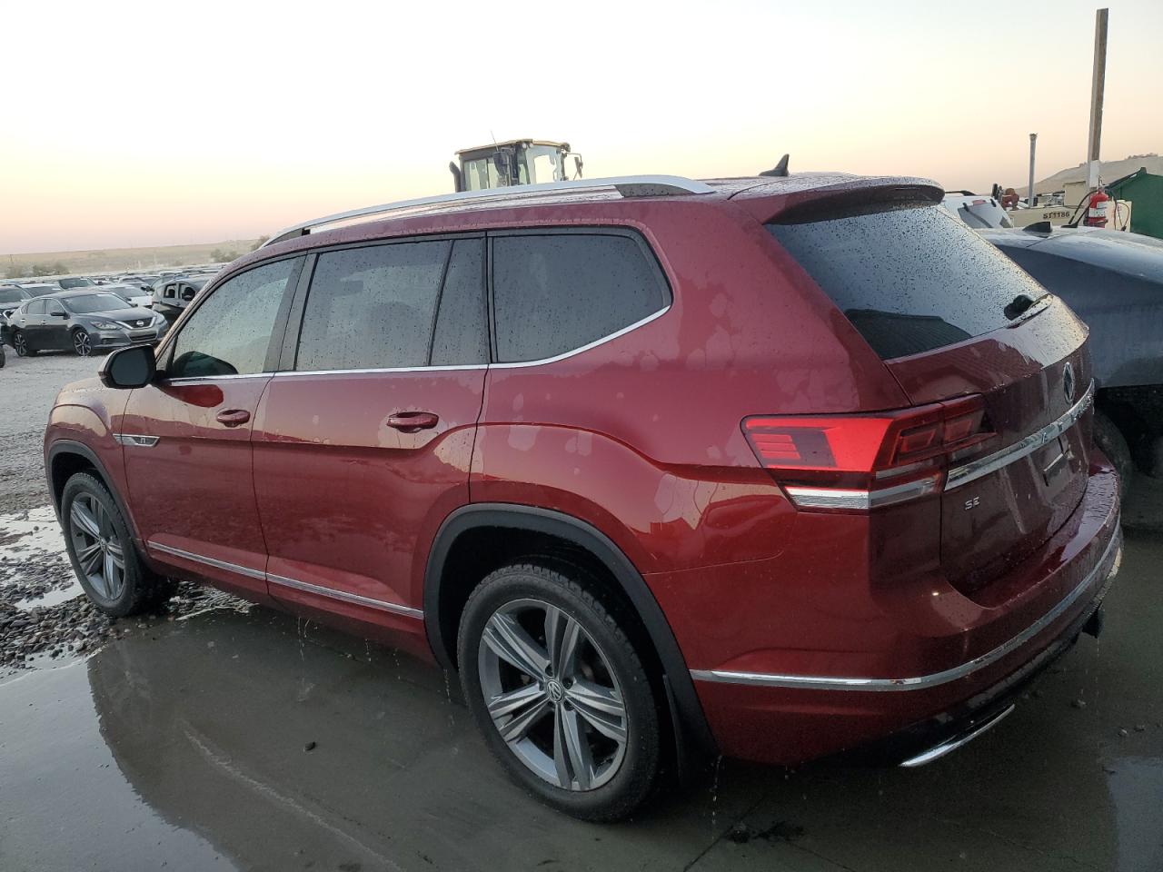 2018 Volkswagen Atlas VIN 1V2PR2CA5JC575469 Copart auction photo, front end damage thumbnail 2