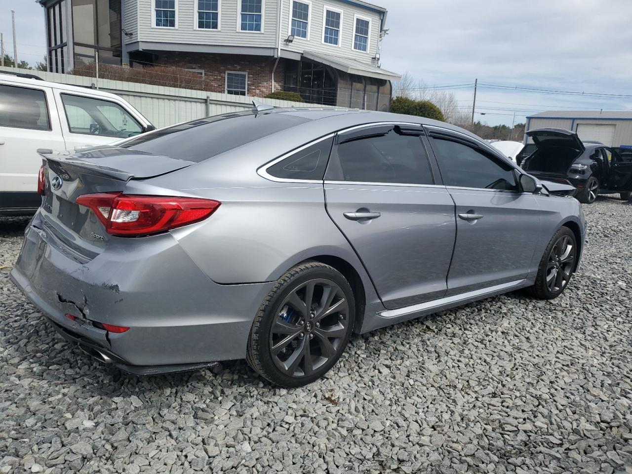 2015 Hyundai Sonata VIN 5NPE34AF9FH087612 Copart auction photo, front end / rear end damage thumbnail 3