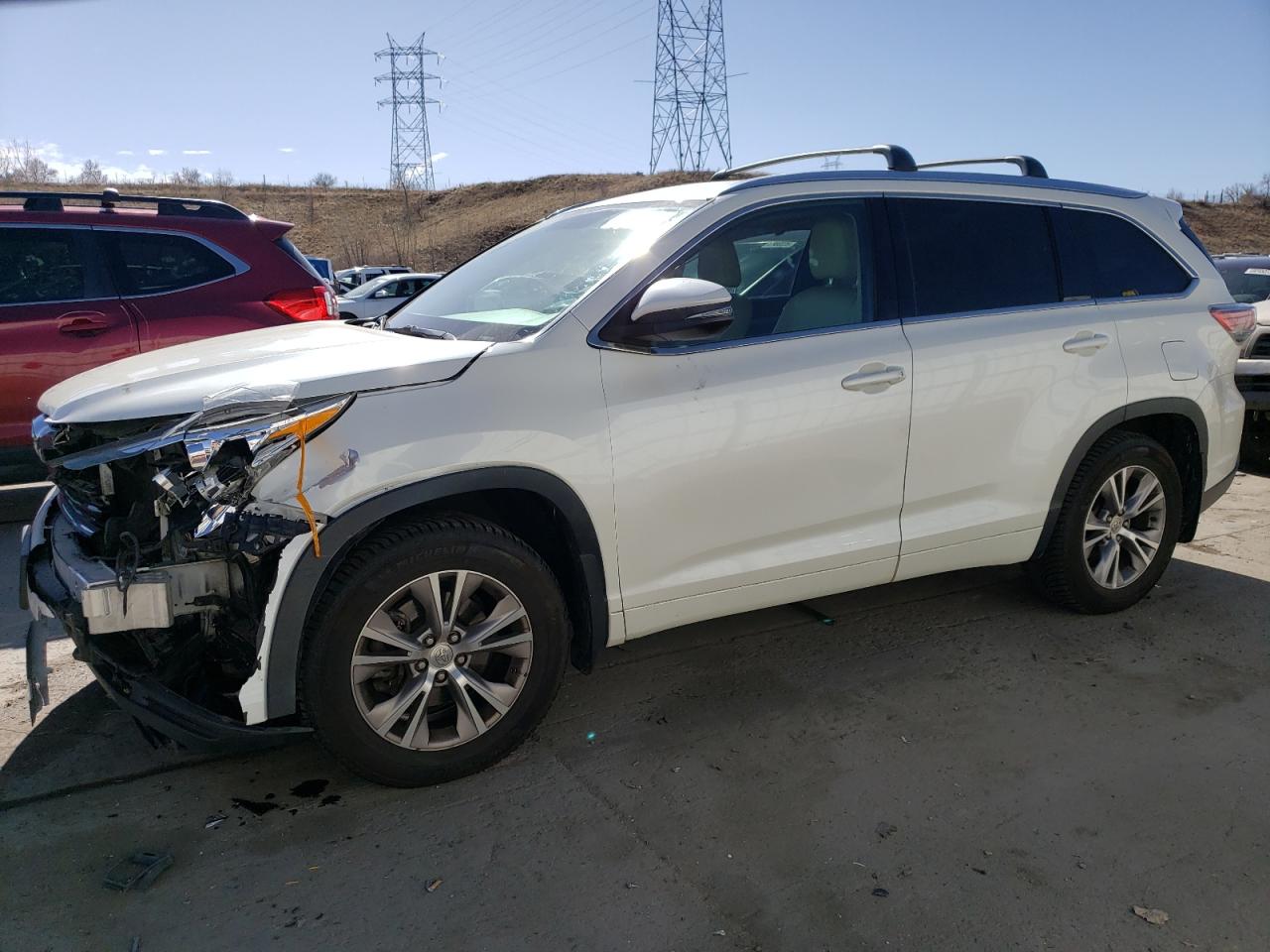 2014 Toyota Highlander VIN 5TDJKRFH8ES015057
