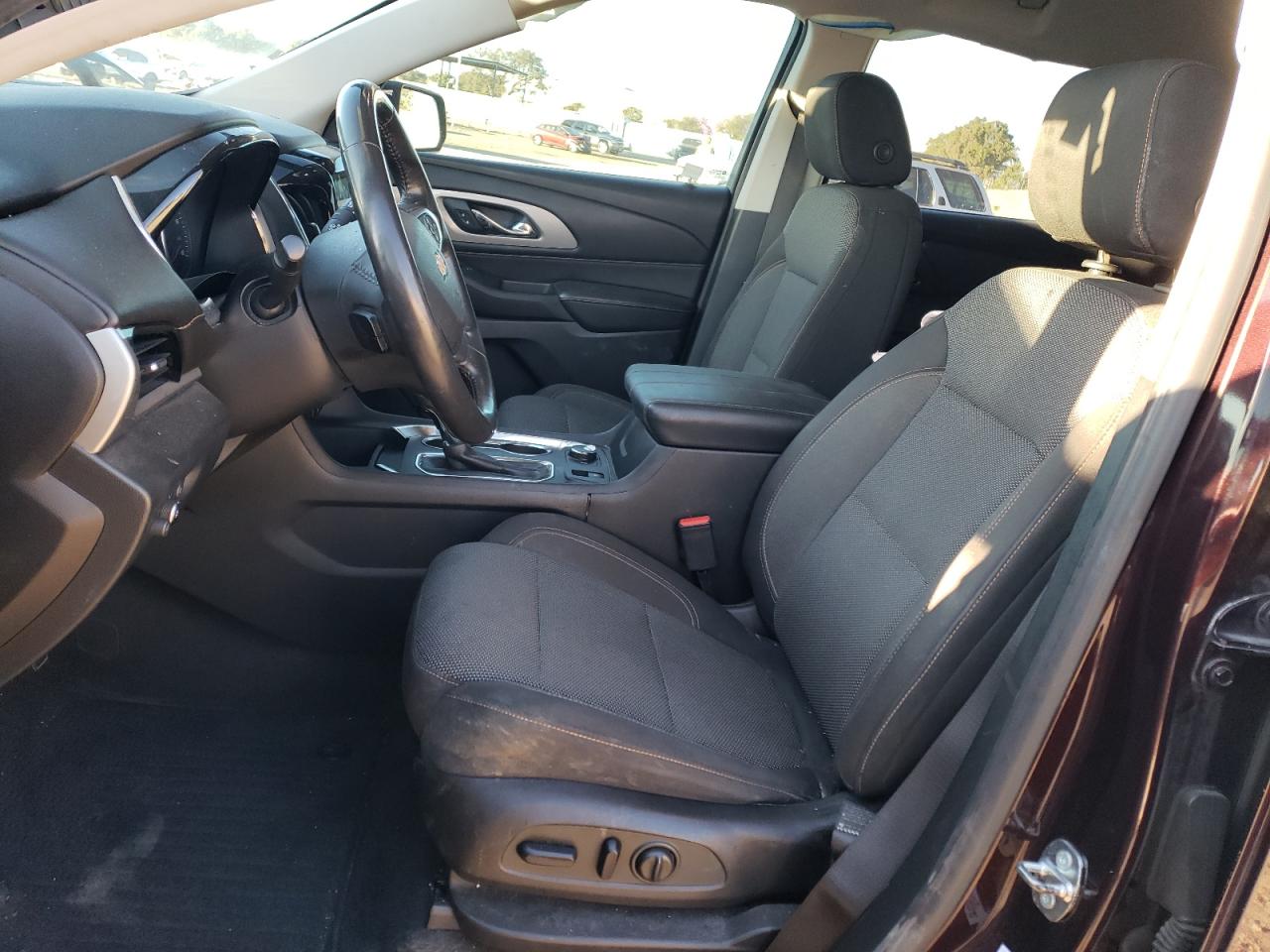 2018 Chevrolet Traverse VIN 1GNERGKW1JJ106255 Copart auction photo, front end damage thumbnail 7