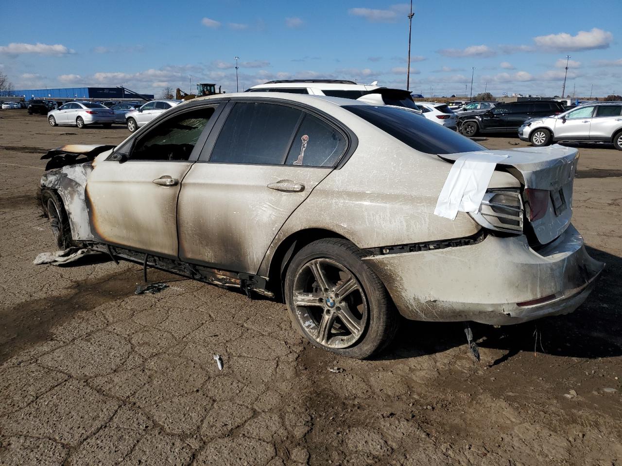 2014 BMW 3er VIN WBA3B5G58ENS06857 Copart auction photo, burn / missing/altered vin damage thumbnail 2