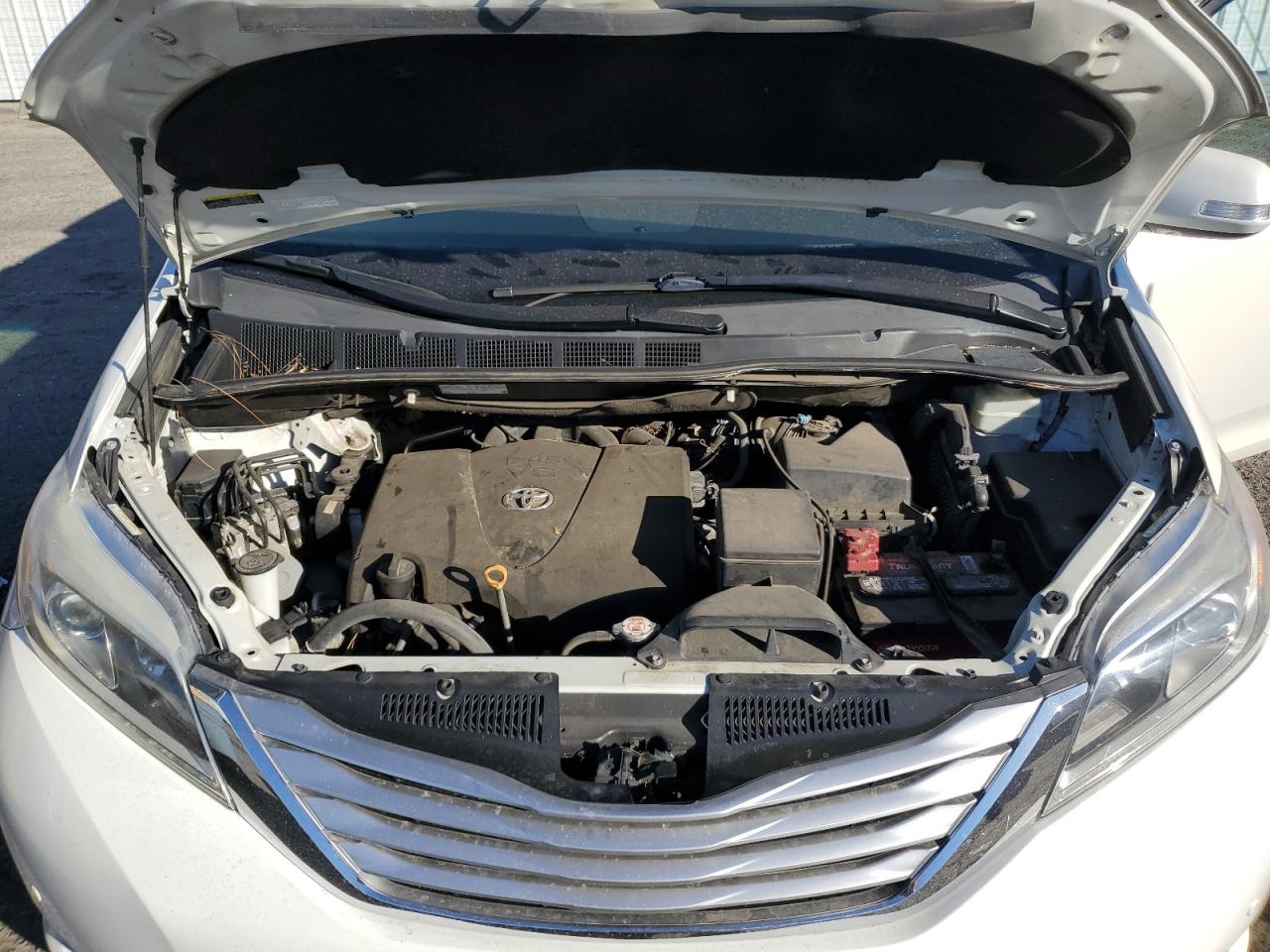 2017 Toyota Sienna VIN 5TDDZ3DCXHS150736 Copart auction photo, rear end damage thumbnail 12