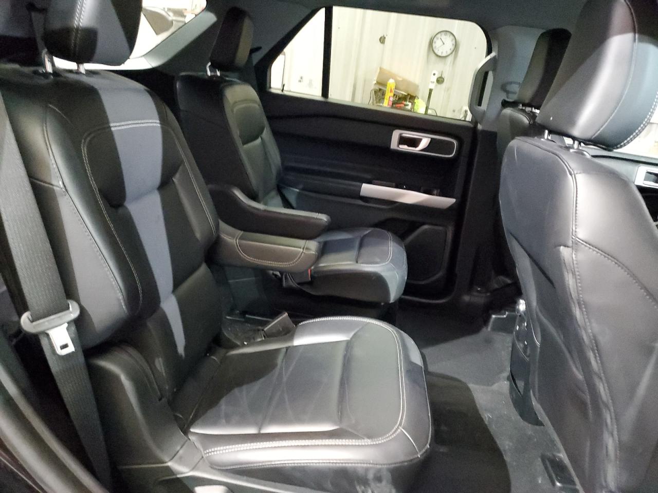 2021 Ford Explorer VIN 1FMSK8DH8MGA75488 Copart auction photo, front end / minor dent/scratches damage thumbnail 12