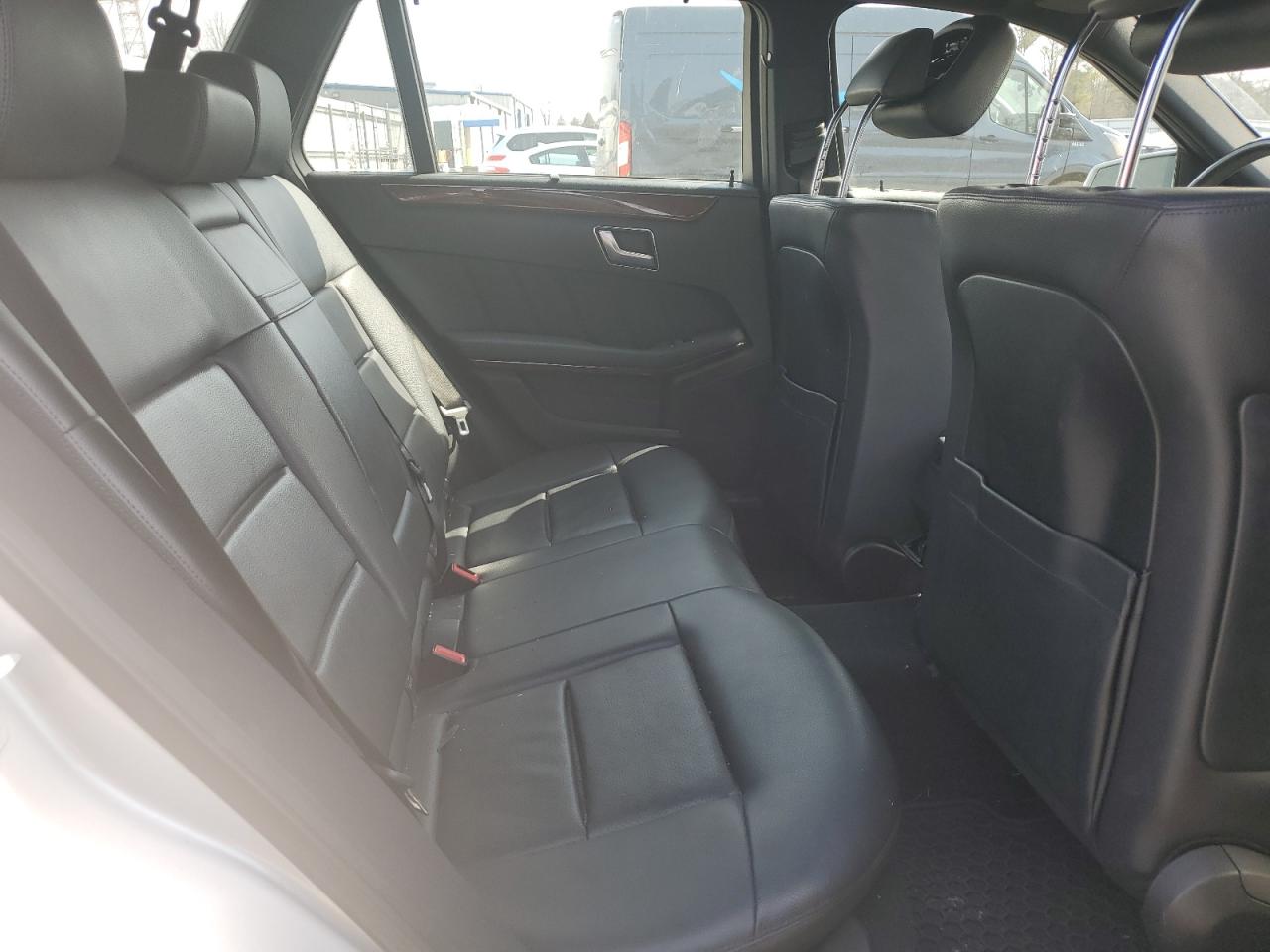 2013 Mercedes-Benz E-klasse VIN WDDHH8JB2DA686896 Copart auction photo, rear end / minor dent/scratches damage thumbnail 11