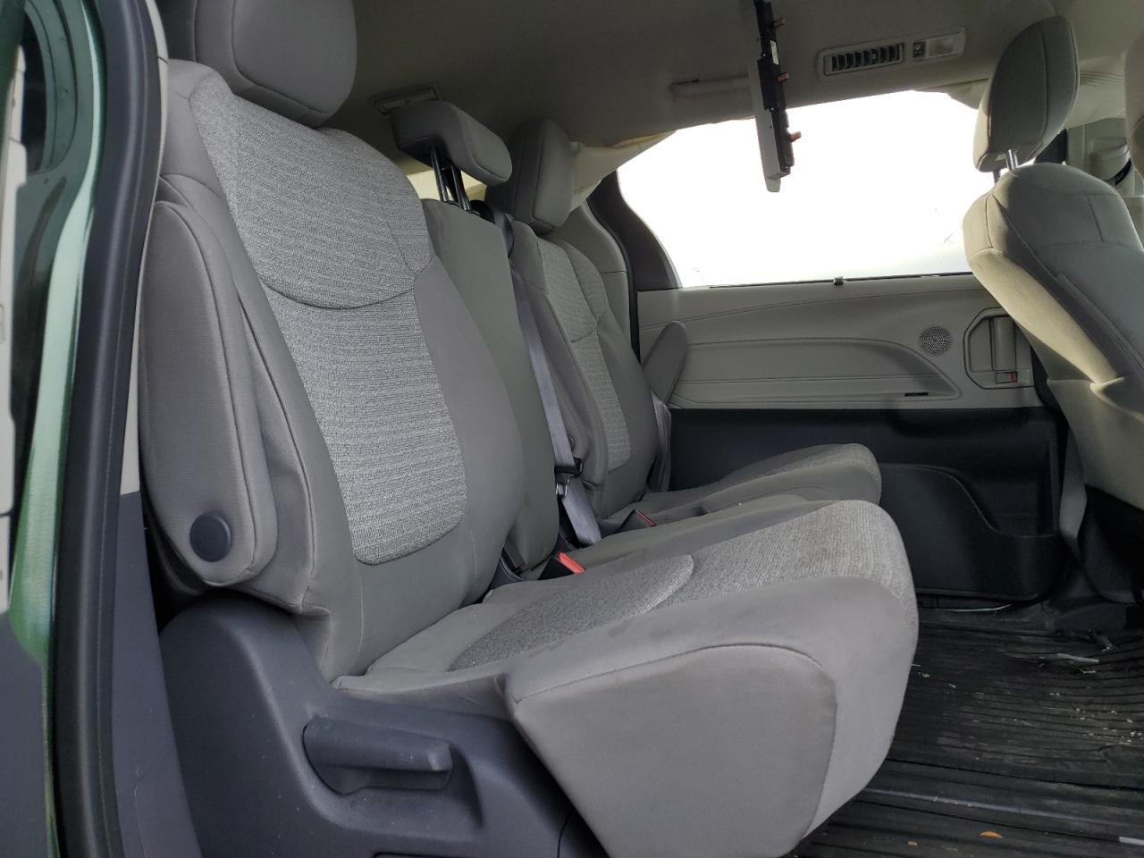 2021 Toyota Sienna VIN 5TDKRKEC2MS067392 Copart auction photo, front end damage thumbnail 11