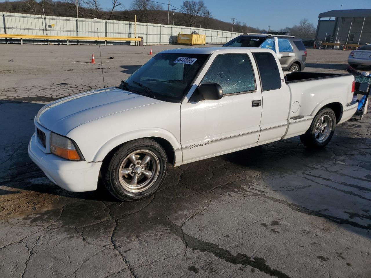 1999 GMC Sonoma VIN 1GTCS19X7X8517465 - Copart auction photo