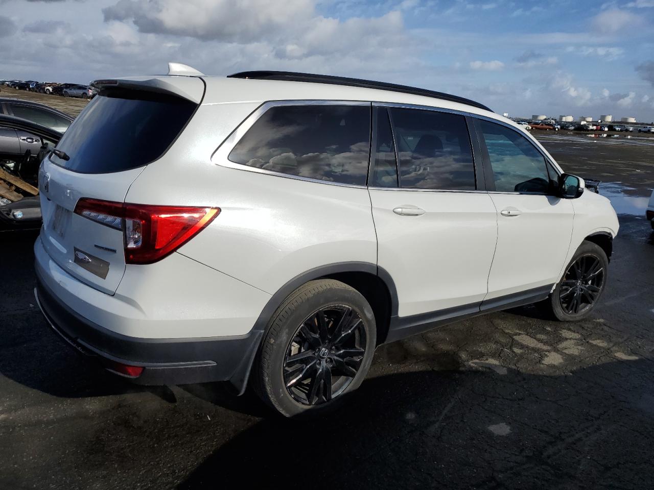 2022 Honda Pilot VIN 5FNYF5H29NB005839 Copart auction photo, undercarriage damage thumbnail 3