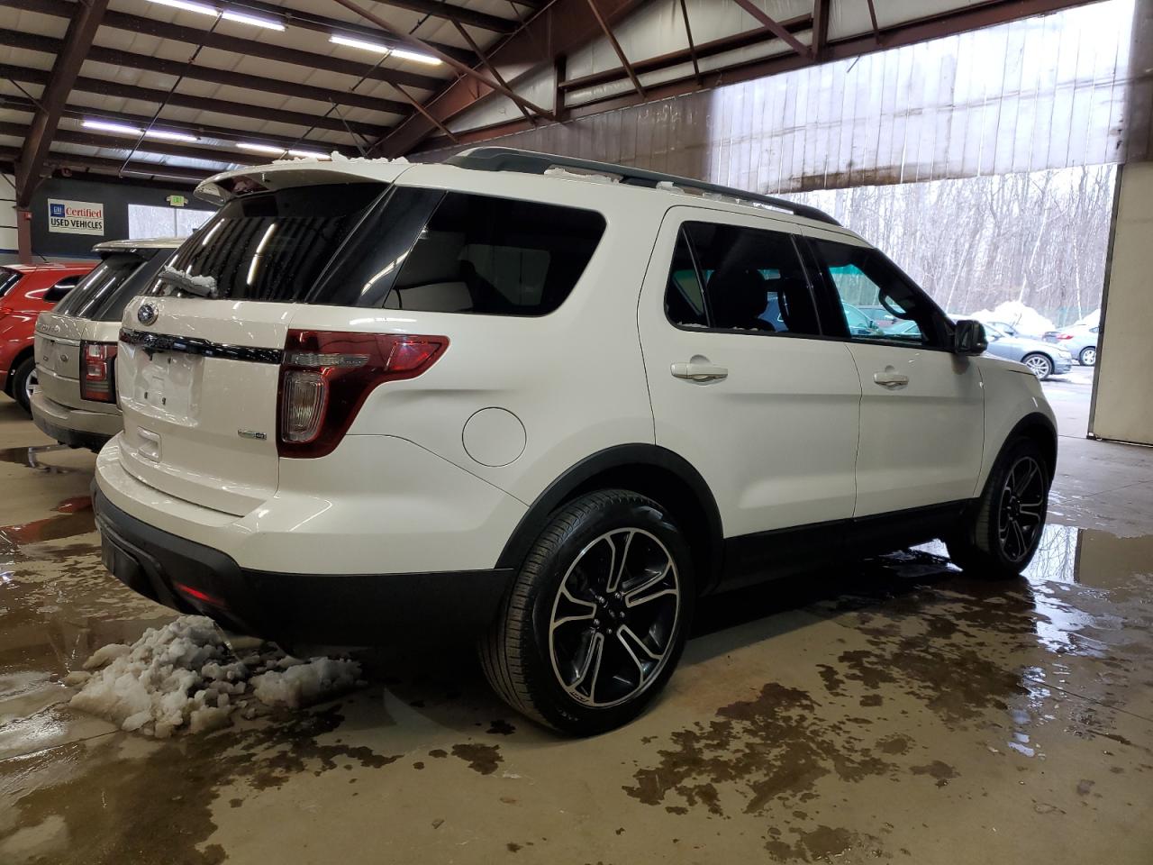 2015 Ford Explorer VIN 1FM5K8GT2FGB15242 Copart auction photo, minor dent/scratches damage thumbnail 3