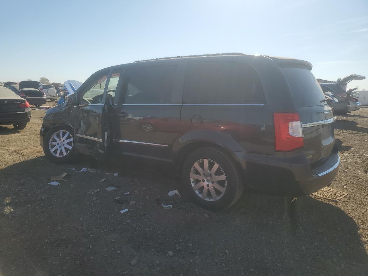 2014 Chrysler Town & Country VIN 2C4RC1BG2ER357627 Copart auction photo, side / front end damage thumbnail 2