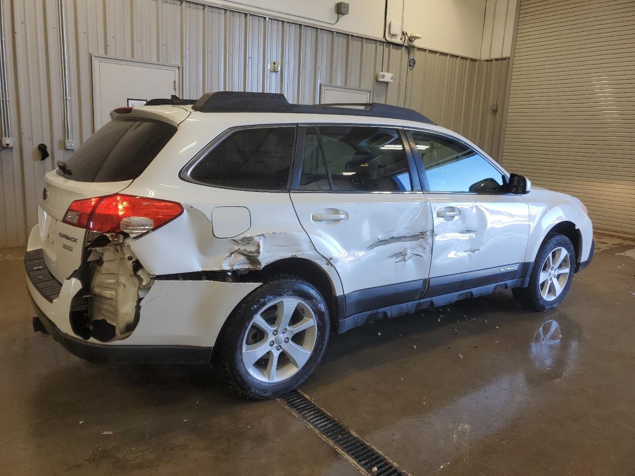 2014 Subaru Outback VIN 4S4BRBCC9E3320130 Copart auction photo, side / rear end damage thumbnail 3