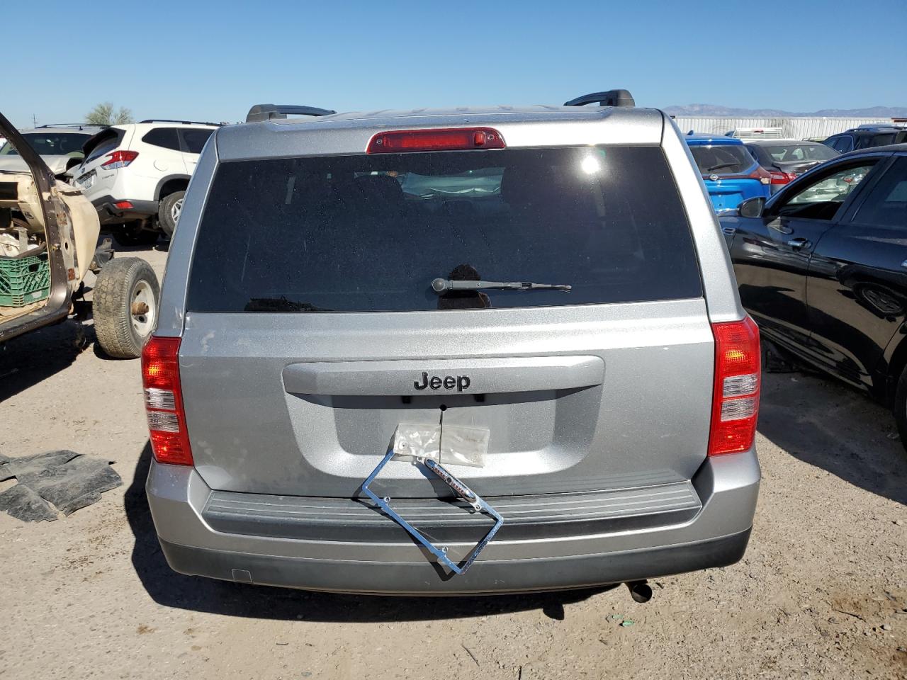 2015 Jeep Liberty (Patriot) VIN 1C4NJPBA5FD226229 Copart auction photo, side damage thumbnail 6