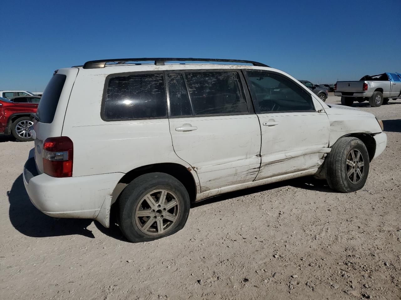 2005 Toyota Highlander VIN JTEGP21AX50057015 Copart auction photo, side damage thumbnail 3
