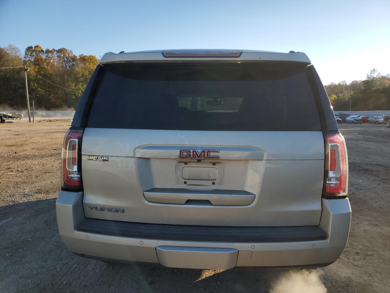 2016 GMC Yukon VIN 1GKS1AKC9GR479354 Copart auction photo, front end / side damage thumbnail 6